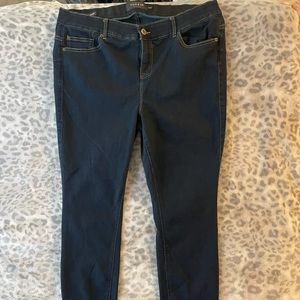 Torrid plus size 20 20R bombshell skinny jeans dark blue